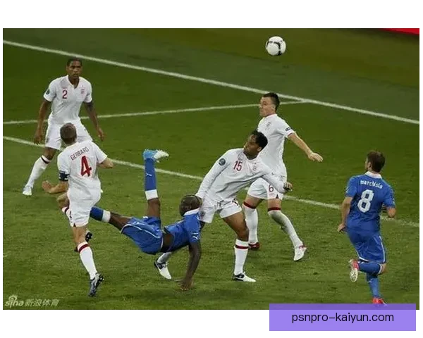 巴洛特利射门方式引发讨论，近期表现值得关注