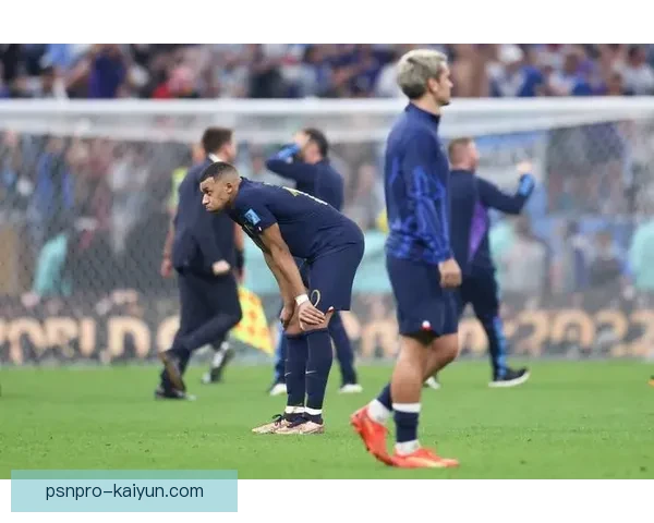 越南队在AFF杯表现稳健，取得历史性冠军成就